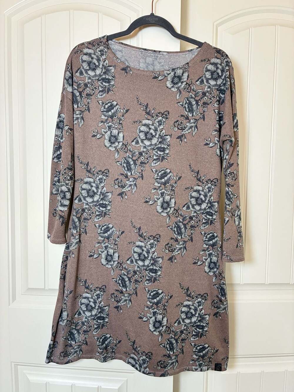 LR Rose Floral Print Long Sleeve Dress Medium